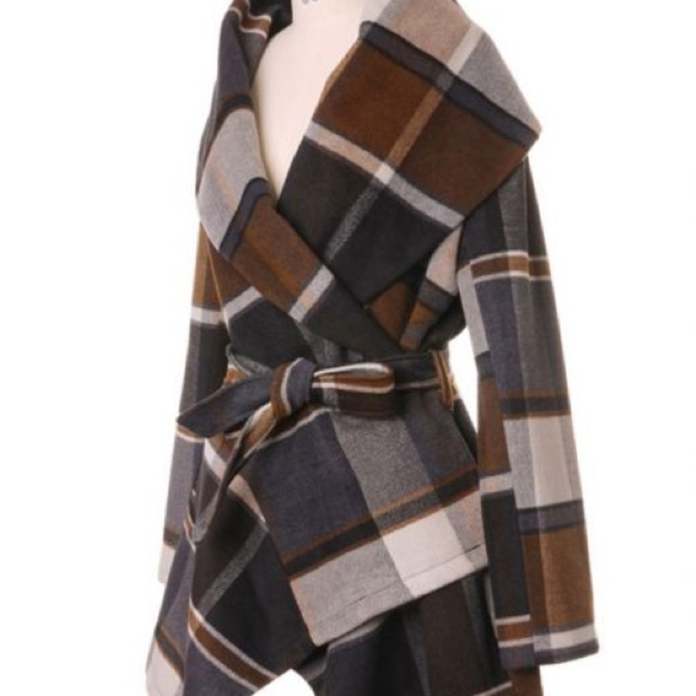 PRAIRIE CHECK RABATO COAT BY CHIC+